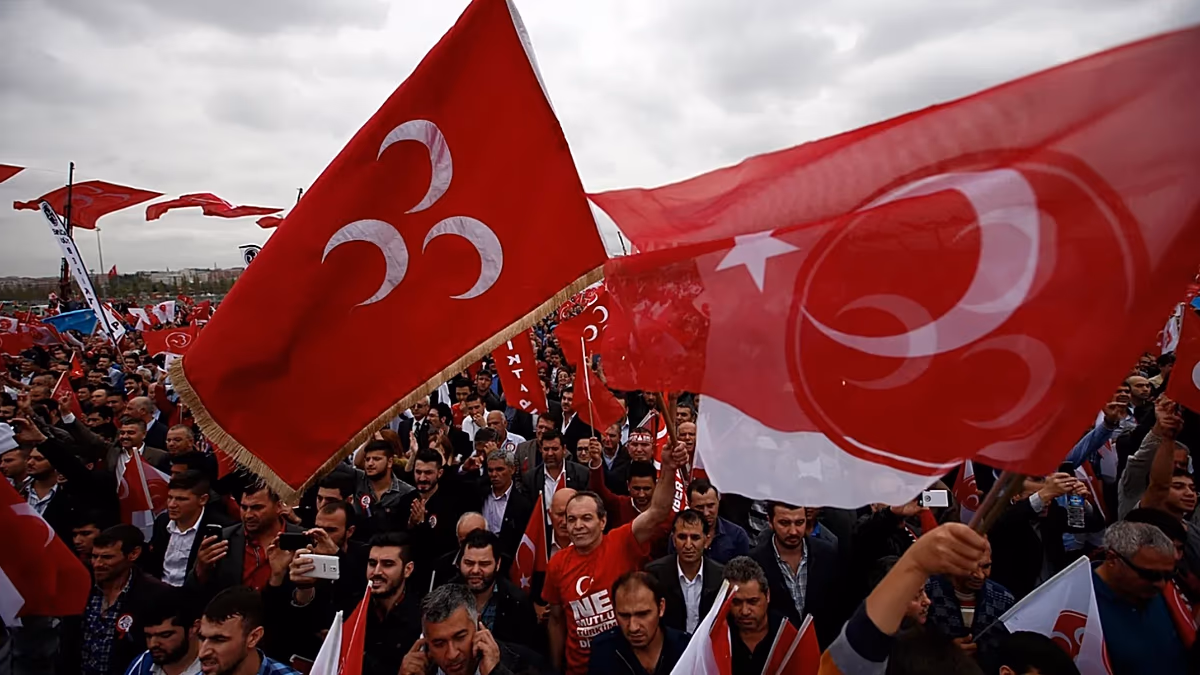 15. il teşkilatı da feshedildi: MHP'de neler oluyor?