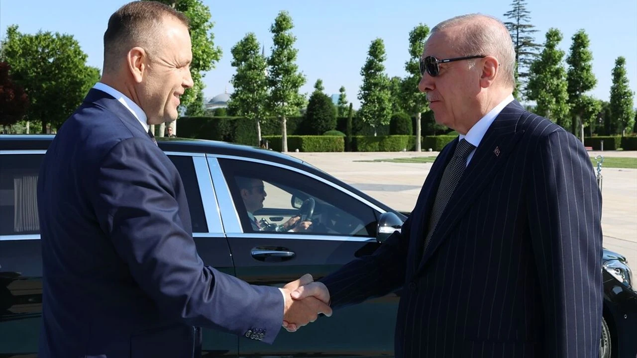Cumhurbaşkanı Erdoğan, Polonya Cumhurbaşkanı Nawrocki'yi resmi törenle karşıladı