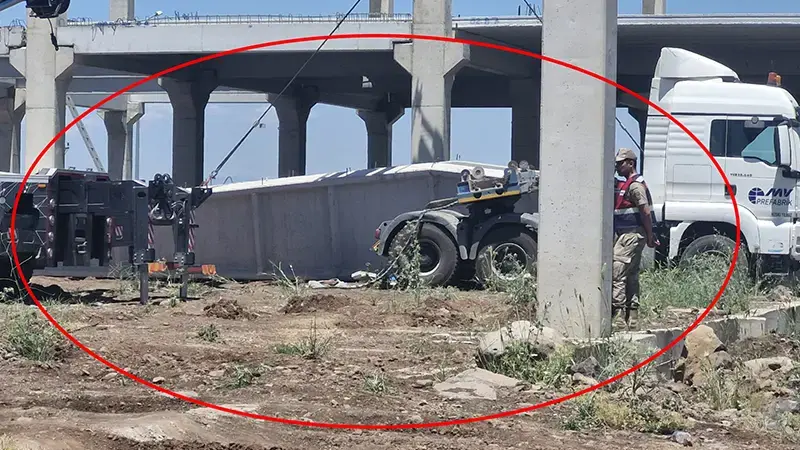 Fabrika inşaatında beton blok, işçilerin üzerine düştü: 1 ölü, 1 yaralı