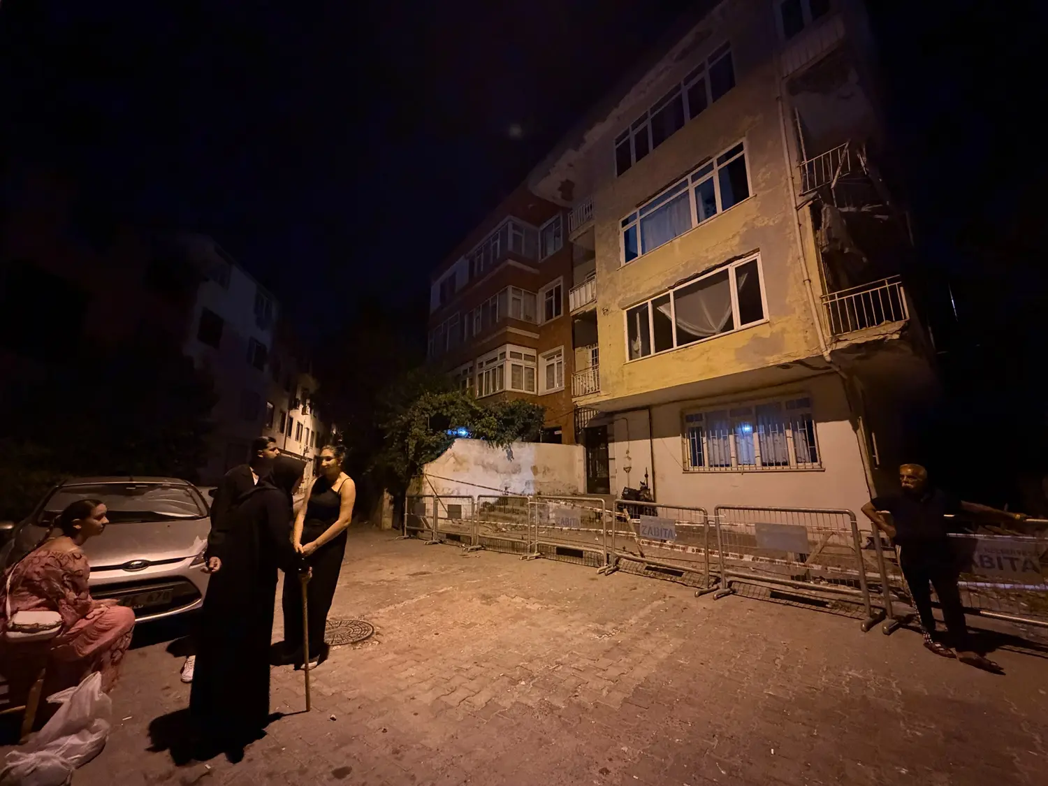 4 katlı bina tahliye edildi! CHP'li belediye vatandaşları yüzüstü bıraktı