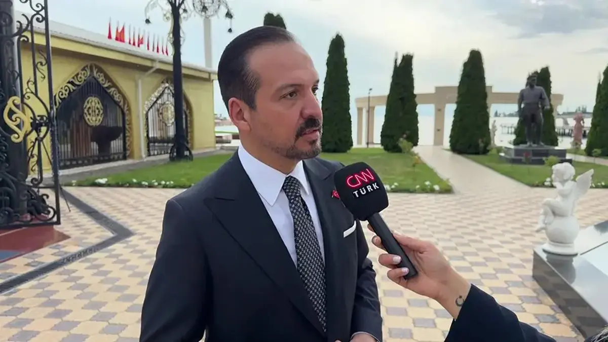 Kürşat Zorlu: CNN TÜRK ailesinin çalışmaları meyvelerini veriyor, dizilerle Türkçeyi sevdiriyoruz