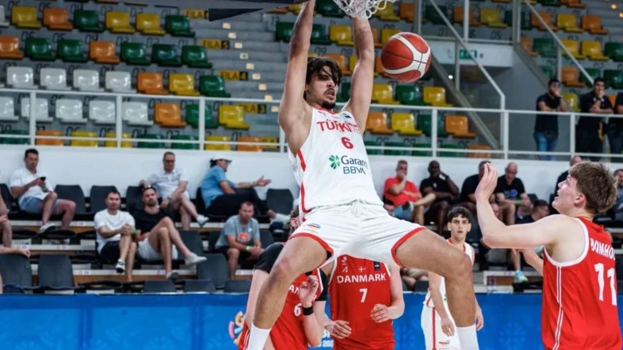 Türkiye, Avrupa U18 Basketbol Şampiyonası’na farklı zaferle başladı