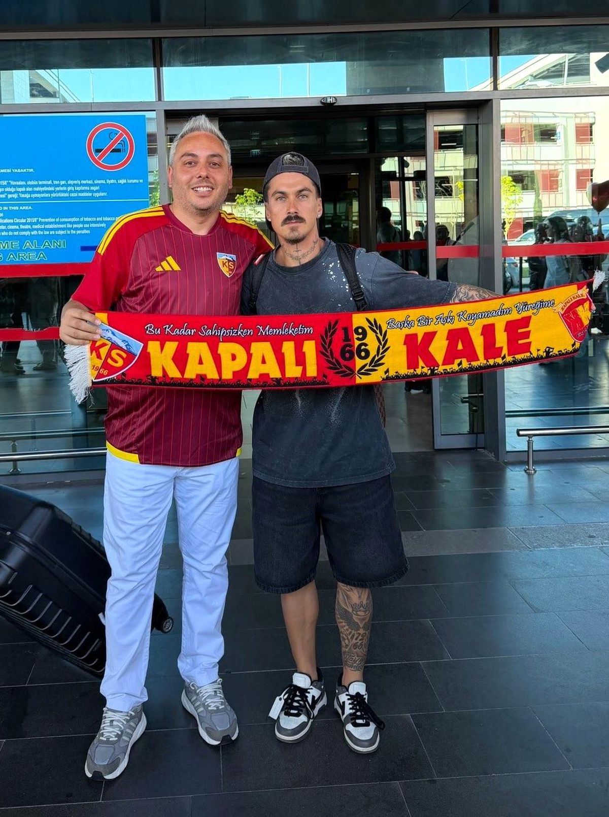 Kayserispor 2 transferini Kayseri'ye getirdi
