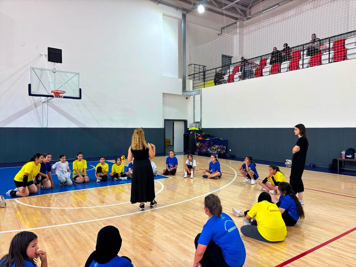 Kırıkkale’de sporculara psikolojik destek eğitimi verildi