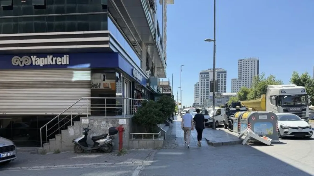 Esenyurt'ta banka şubesine silahlı saldırı! Saldırgan kıskıvrak yakalandı