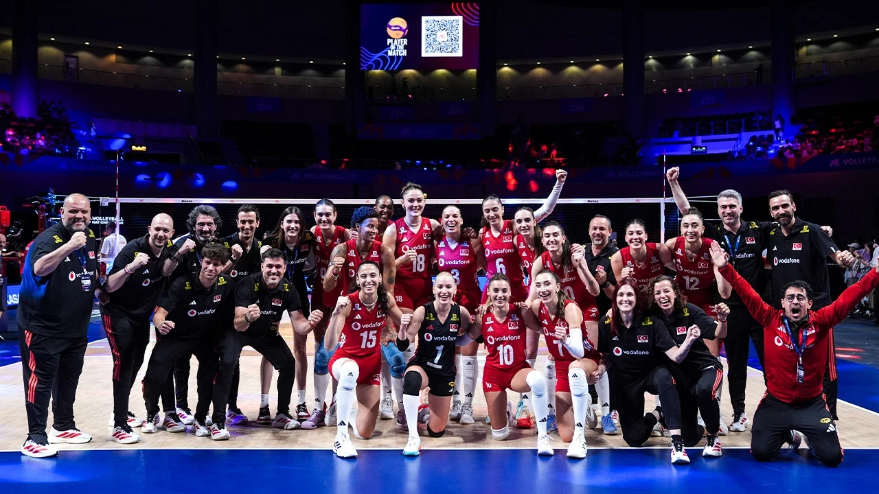 Filenin Sultanları Milletler Ligi'nde Finalde: Ev Sahibi Çin'e Set Vermedik