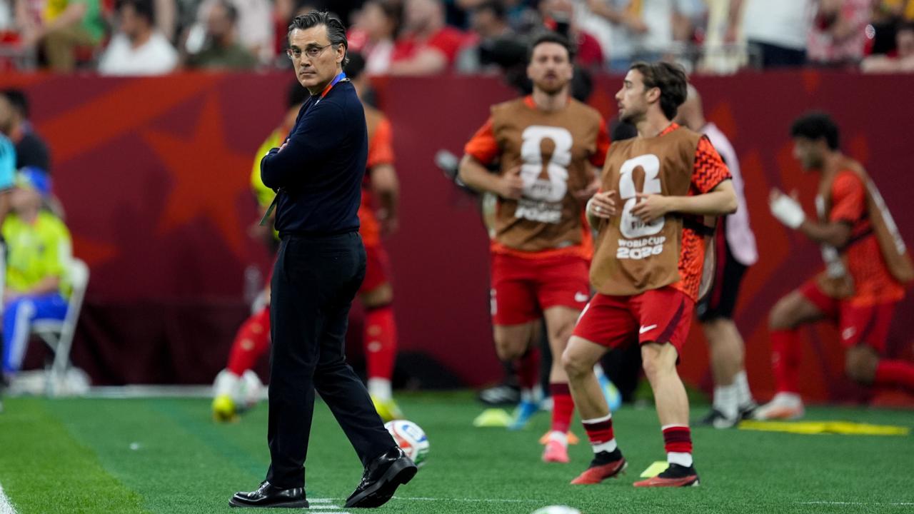 Montella: Türkiye'deki herkesi mutlu etmek için elimizden gelenin en iyisini yapacağız