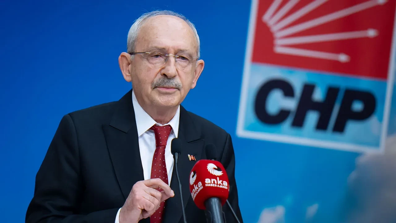 Kemal Kılıçdaroğlu'ndan Yeni Parti için ilk mesaj! Verdiği poz İmamoğlu'nu hatırlattı