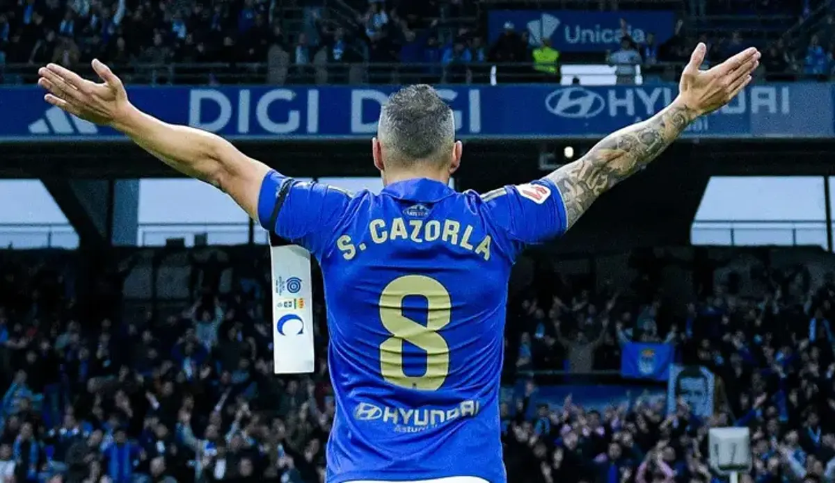 Santi Cazorla futbola veda etti