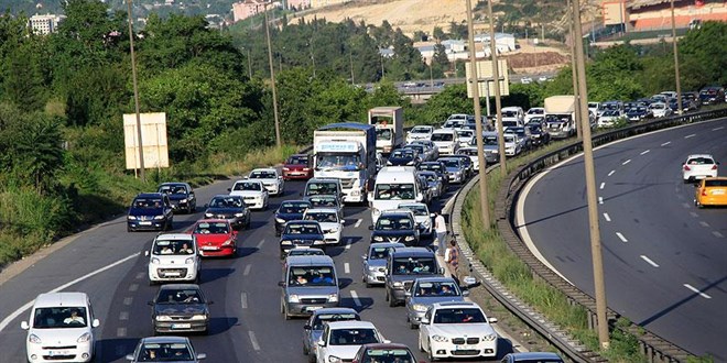 Sürücüler dikkat! Kocaeli'nde TEM Otoyolunda şerit daraltması uygulanacak