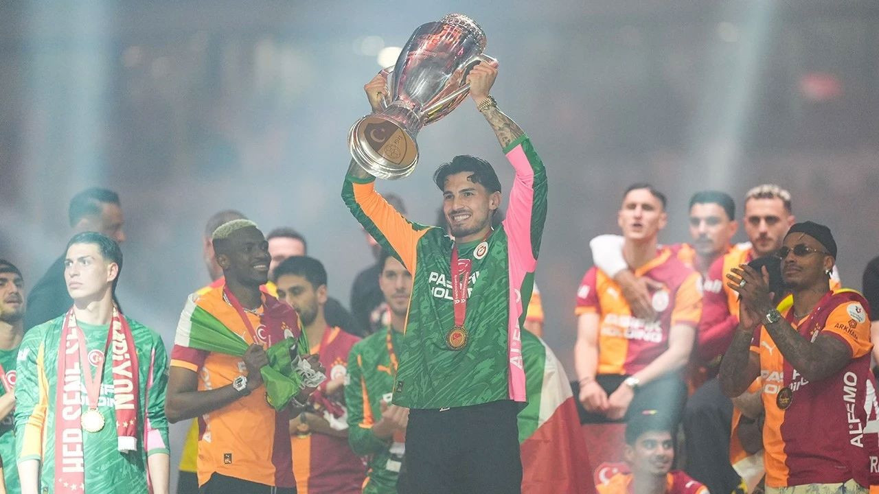 Galatasaray üç dünya yıldızının peşinde! İşte listedeki isimler