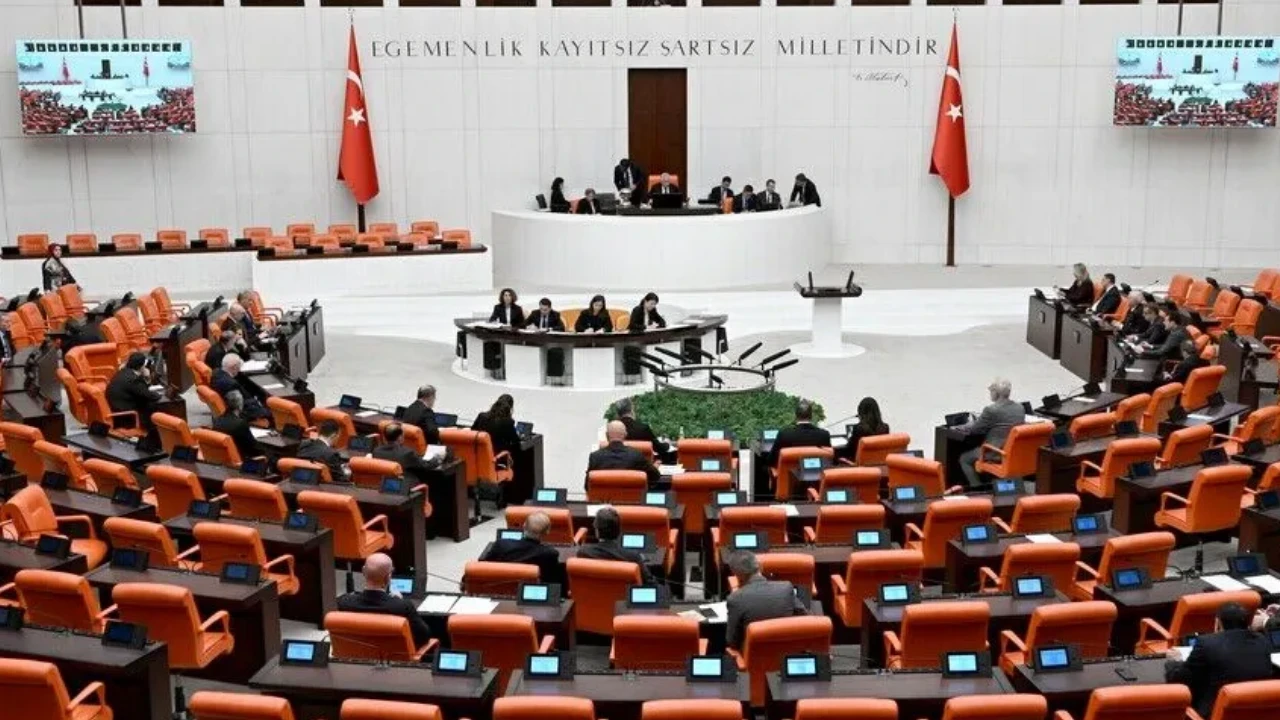 12. Yargı Paketi Meclis'ten geçti mi, yasalaştı mı? Yargı paketinde af var mı, infaz düzenlemesi olacak mı?