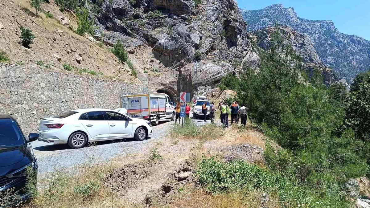 Serinlemek için girdiği nehirde kayboldu