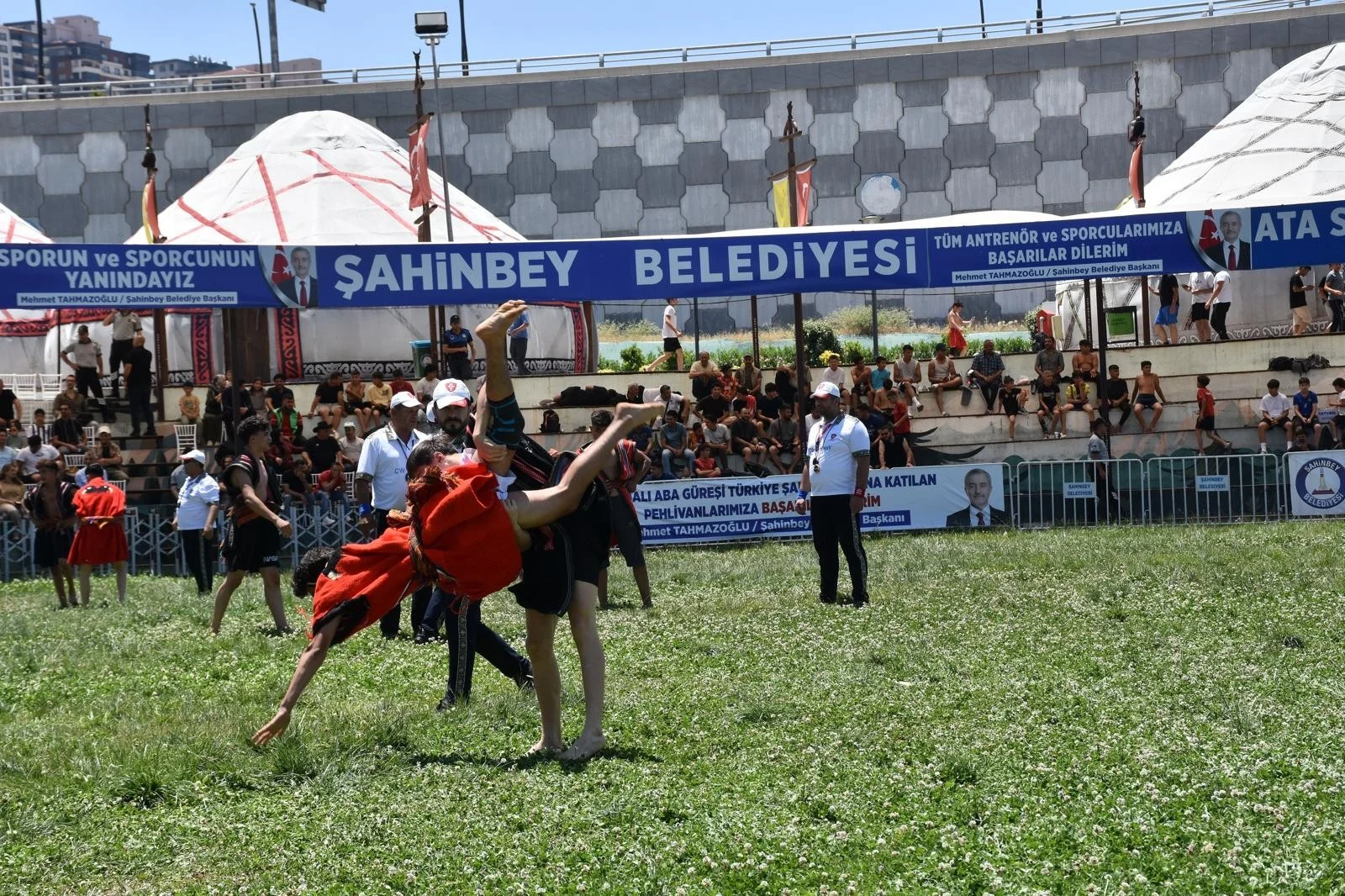 Şahinbey Belediyesi 600 güreşçiyi ağırladı