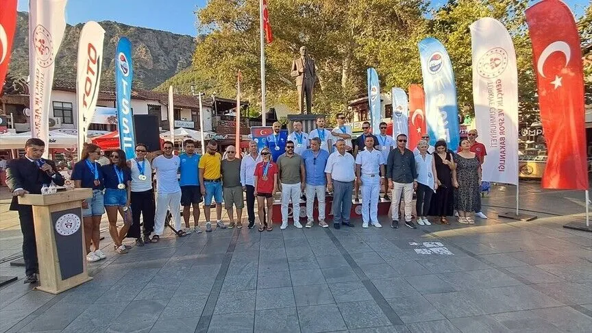 Serbest dalışta 2 Türkiye rekoru