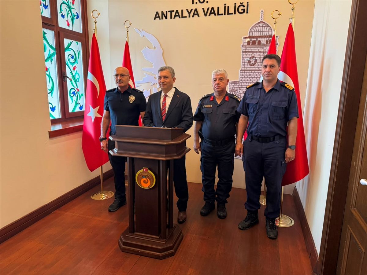 Antalya'da "İl Asayiş ve Güvenlik Bilgilendirme Toplantısı" yapıldı