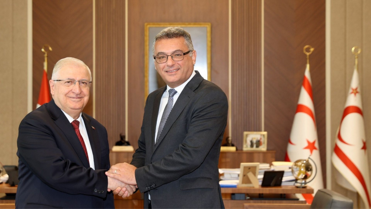 KKTC Cumhurbaşkanı Erhürman, Bakan Güler ve beraberindeki heyetle bir araya geldi