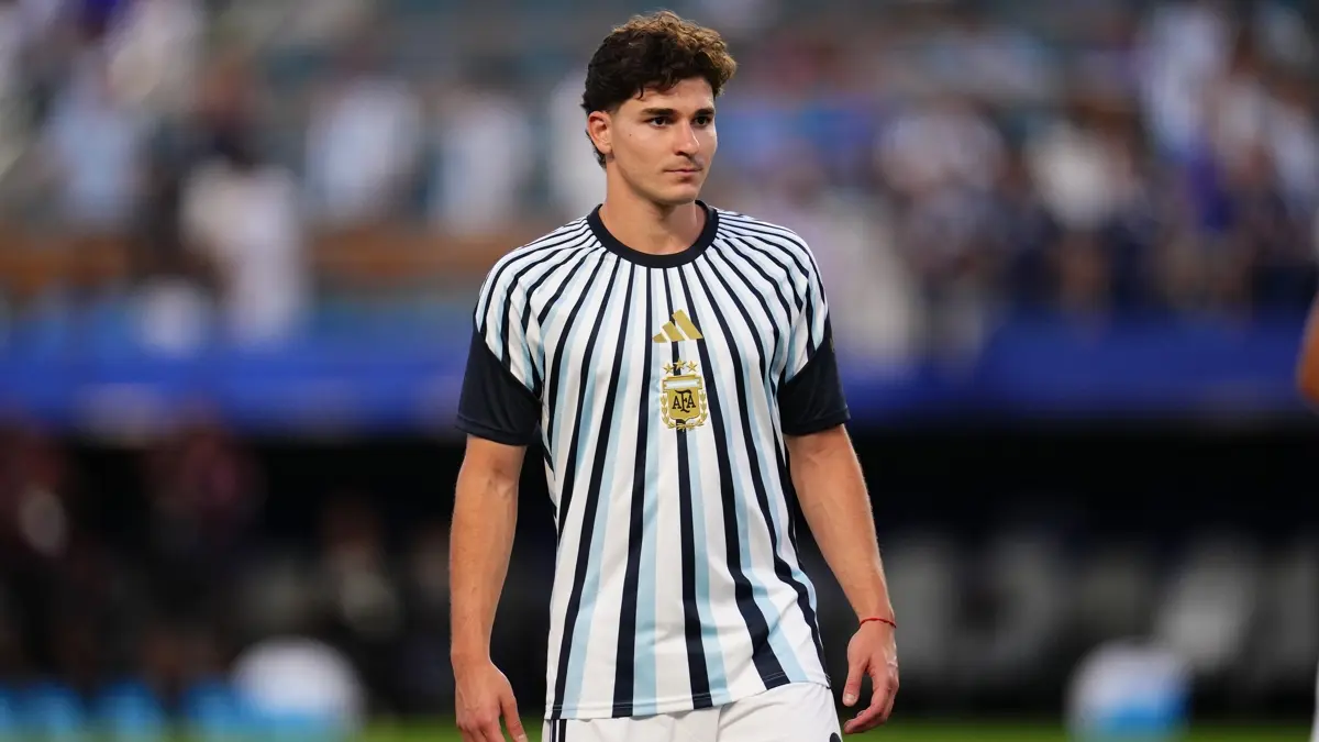 Barcelona'dan Julian Alvarez için transfer açıklaması