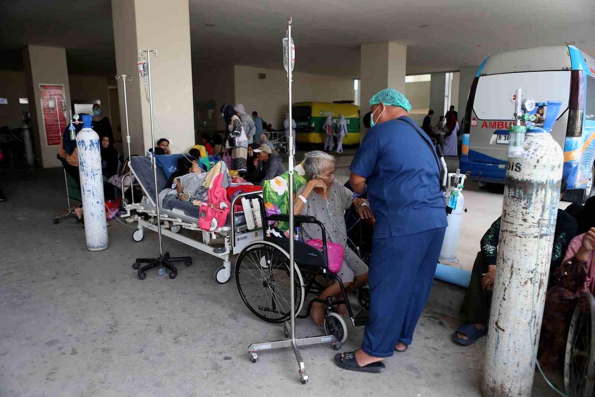 Endonezya'da 6.7 büyüklüğünde deprem