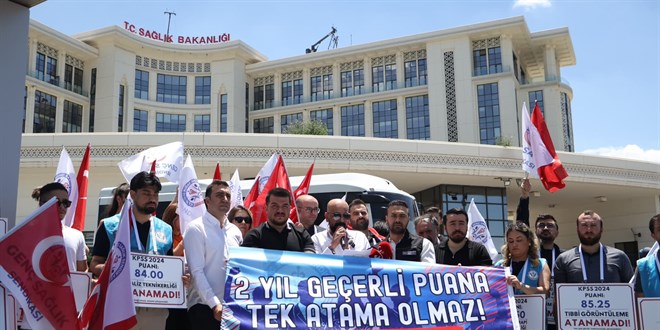 Genç Sağlık Sendikası'ndan Atama Çağrısı: "Sağlıkçıların Umutları İdam Edilmesin"