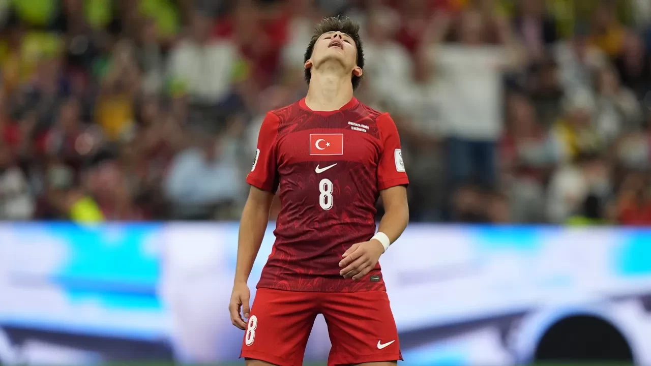 Gençlik ve Spor Bakanı Osman Aşkın Bak'tan Avustralya yenilgisi A Milli Takım'a destek mesajı