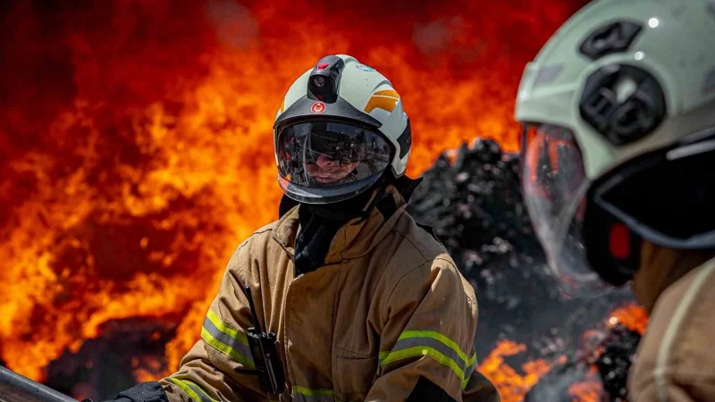 İzmir’deki fabrika yangını kontrol altına alındı