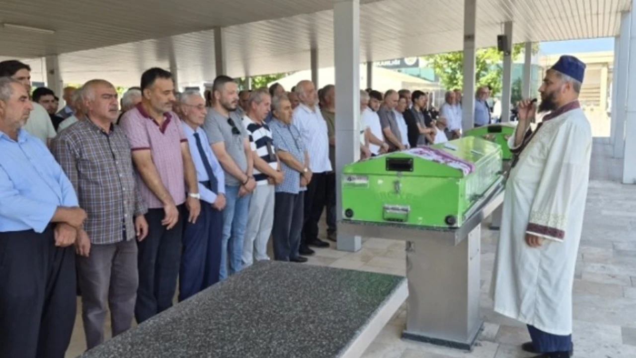 Malatya’da aile faciası: Anne ve kızı toprağa verildi, baba gözaltında