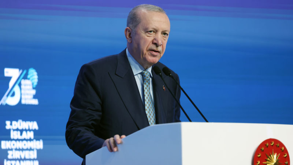 Cumhurbaşkanı Erdoğan, Karakoç, Zarifoğlu ve Zengin'i andı