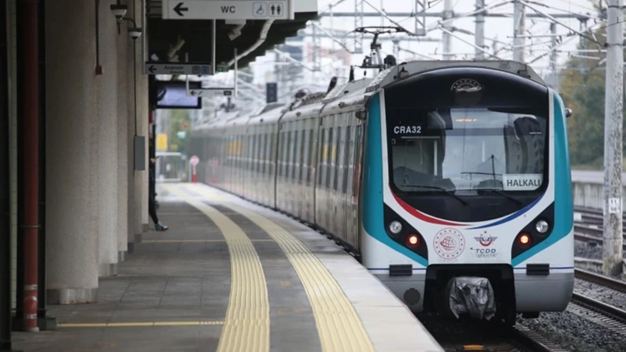 Marmaray'da bir intihar daha: Seferler tek hata düşürüldü