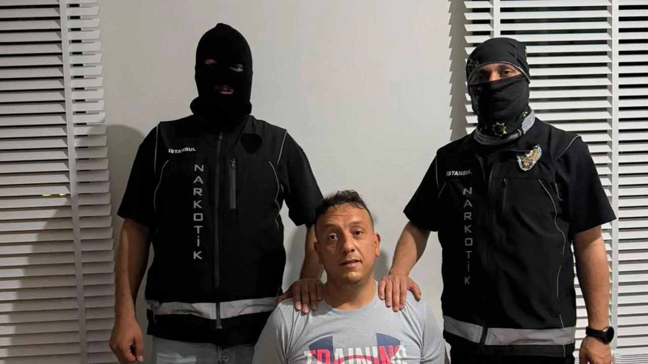 SON DAKİKA | Kırmızı bültenle aranan iki uyuşturucu baronu Türkiye'de yakalandı