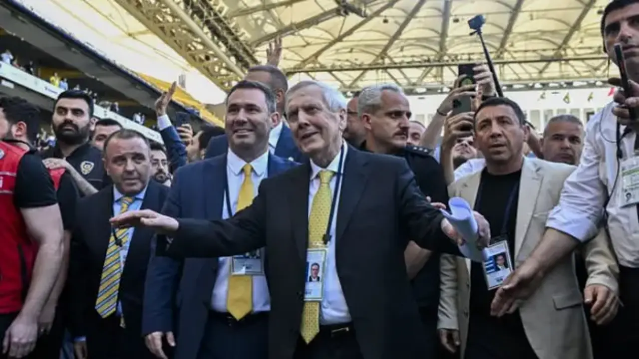 Fenerbahçe'nin yeni başkanı belli oldu! Rekor kırarak seçildi