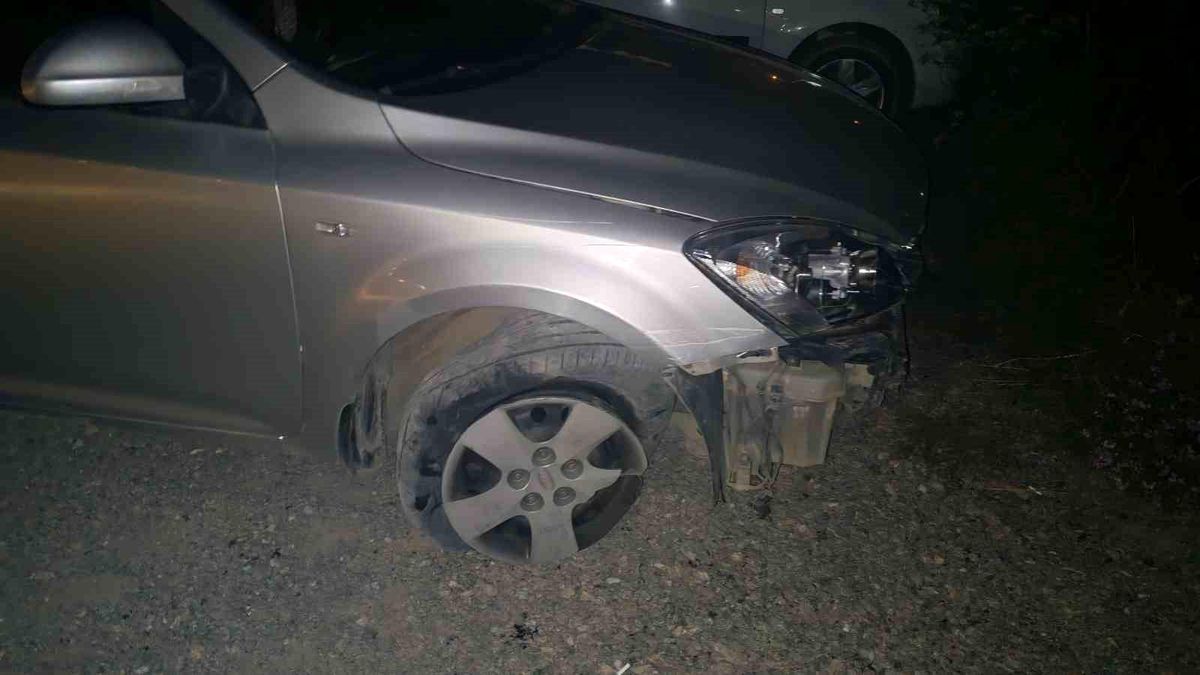 Bolu'da yön levhasına çarpıp kaçan alkollü sürücü kamerada bulundu