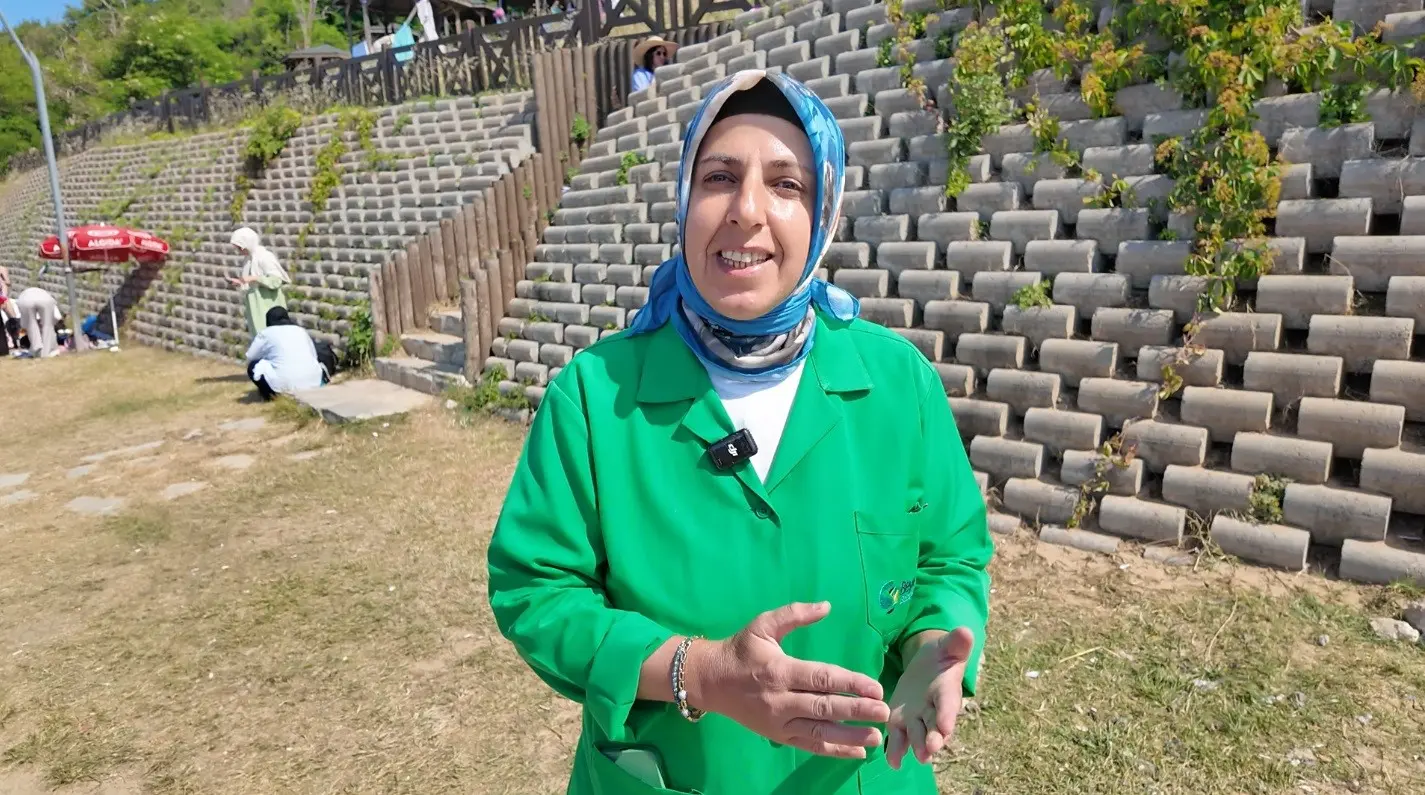 Belediye personelinden örnek davranış! Kumların arasında buldu, polise teslim etti