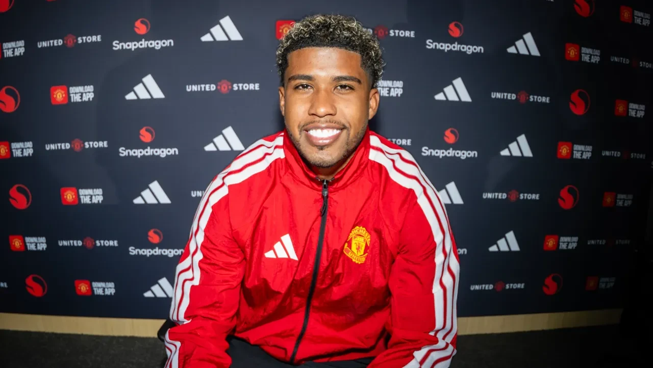 Manchester United, Andrey Santos'u transfer etti