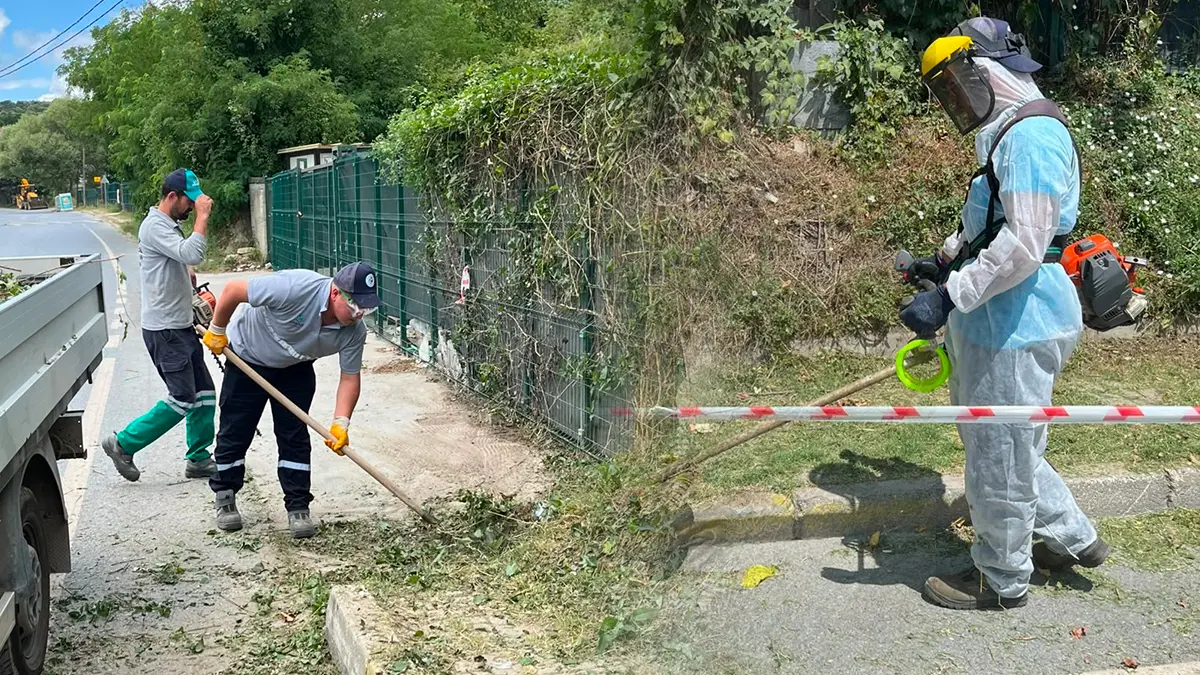 İBB'den vatandaşa eziyet! Sorumluluktan kaçınca AK Partili belediye temizledi