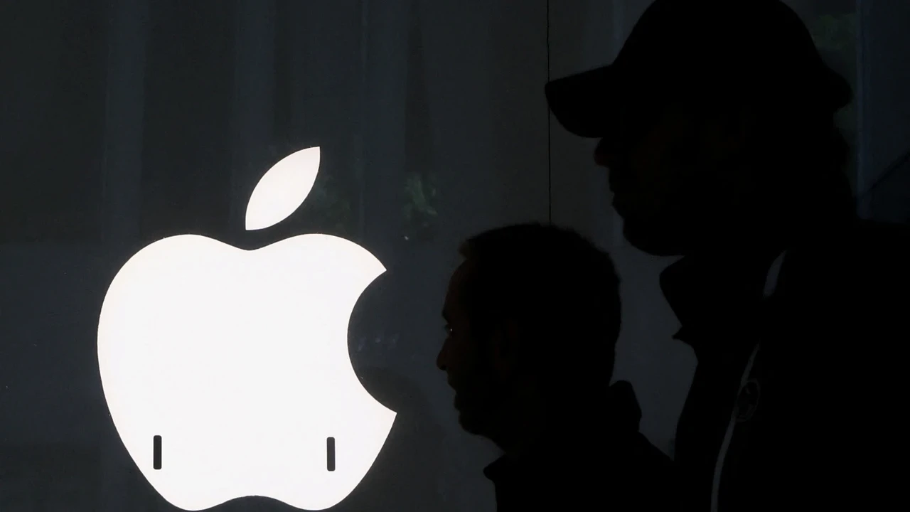 Dijital stratejinin merkeziydi: Apple yerli mesajlaşma uygulamasını marketten kaldırdı