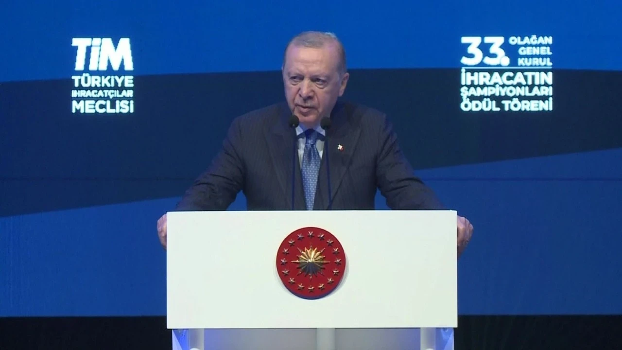 Cumhurbaşkanı Erdoğan ihracatçılara yeni desteği duyurdu: Reeskont kredisi limiti artırıldı