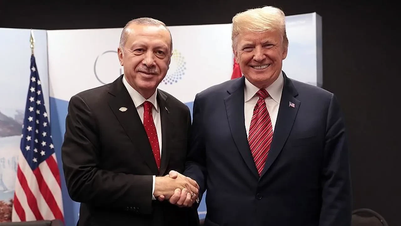 Trump'tan Cumhurbaşkanı Erdoğan'a övgü: "İran savaşında harika bir rol oynayan Erdoğan ile görüşeceğim"