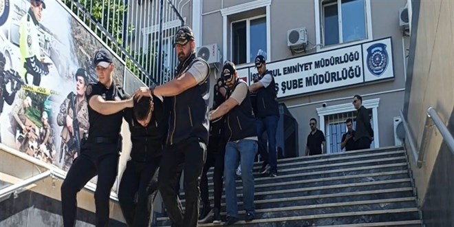 'Şapkalılar' suç örgütüne operasyon: 4'ü avukat 24 şüpheli adlide