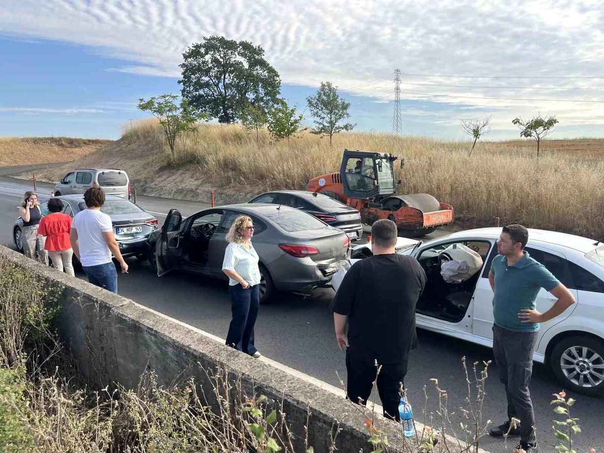 Tekirdağ'da 500 metre arayla iki zincirleme kaza