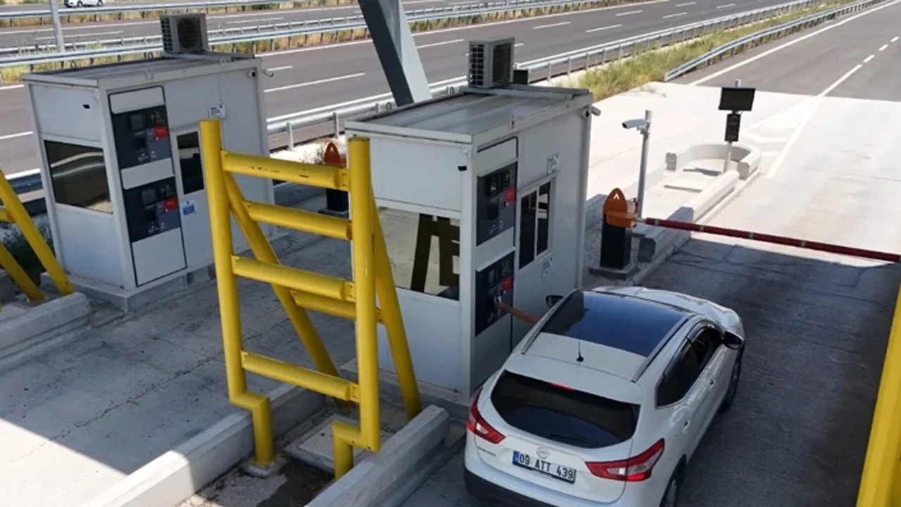 Aydın-Denizli Otoyolu'nda tam otomatik gişe devreye girdi