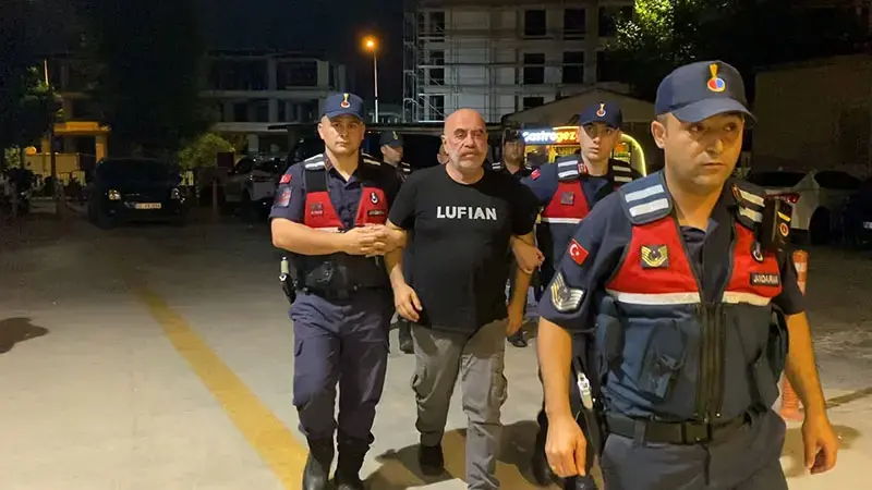 Bursa’daki uyuşturucu operasyonunda yönetmen Ezel Akay ve kardeşi gözaltına alındı
