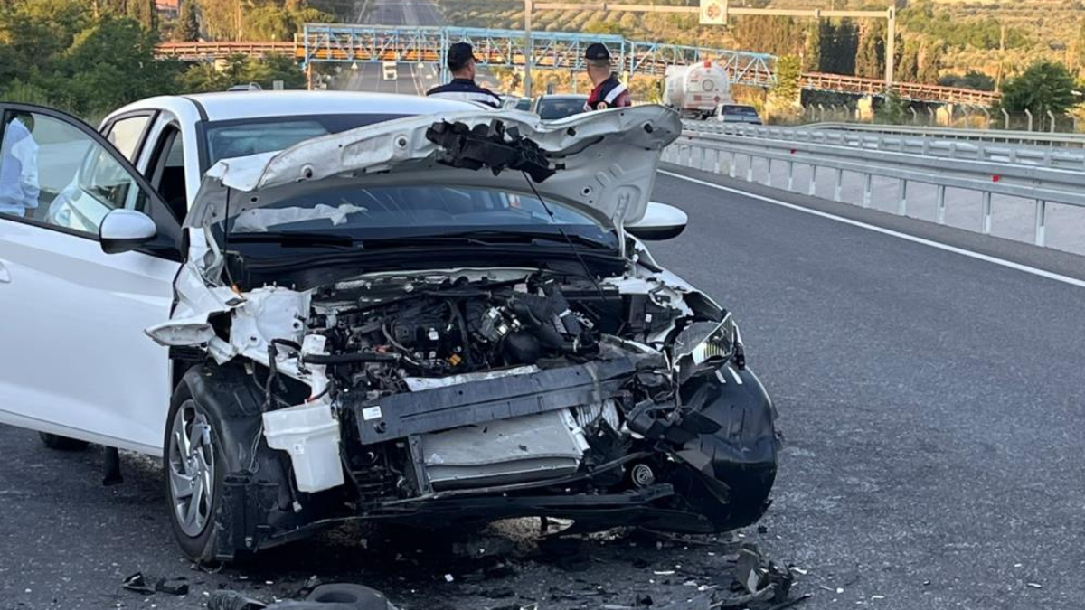 Tıra arkadan çarpan otomobildeki Rus kadın hayatını kaybetti