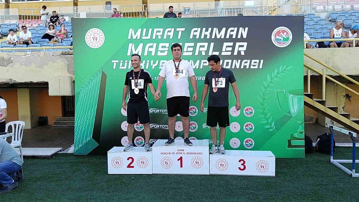 Master sporcu Alp Gökbora Ulubeli'den İzmir'de 4 dalda şampiyonluk