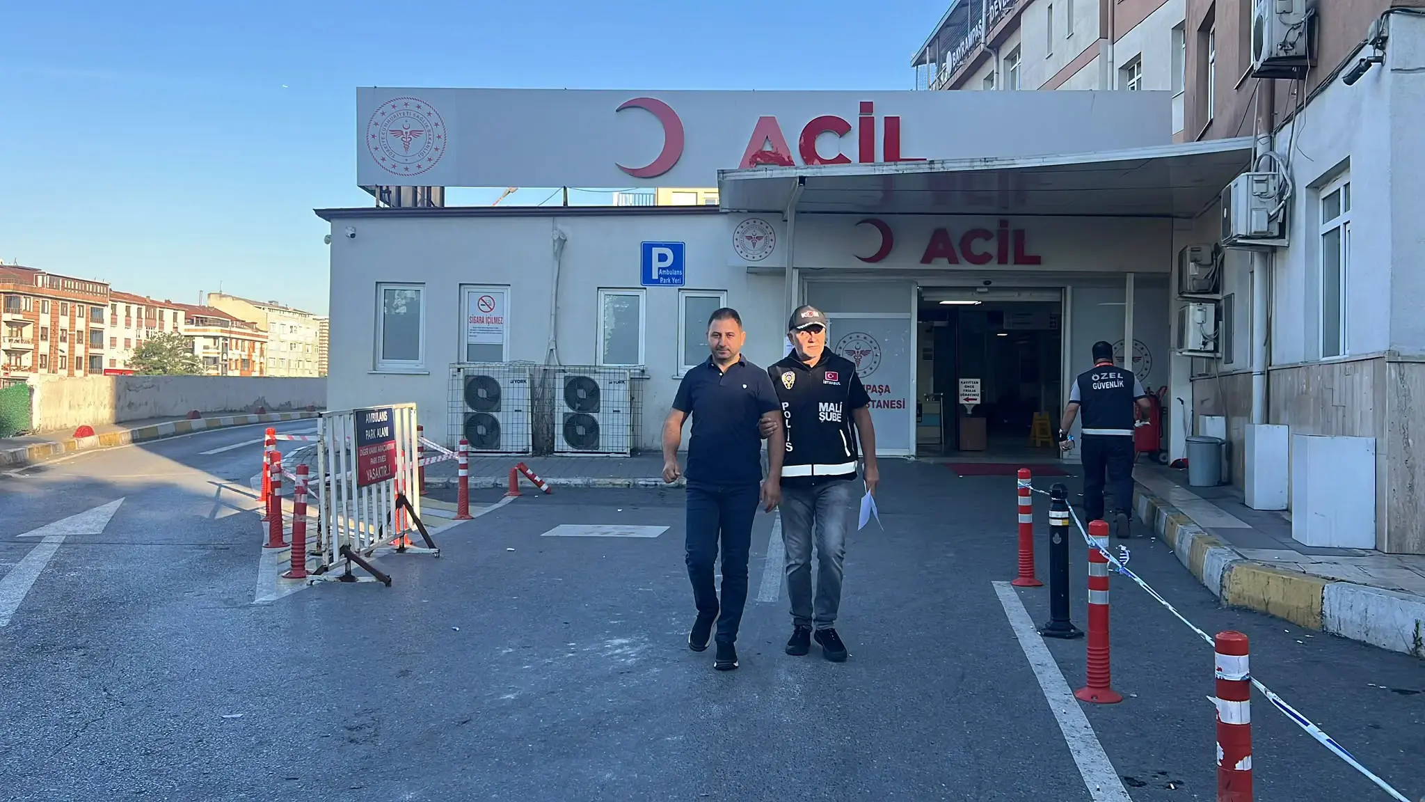 Beylikdüzü Belediyesi'ne operasyonda gözaltına alınan 27 kişi adliyeye sevk edildi