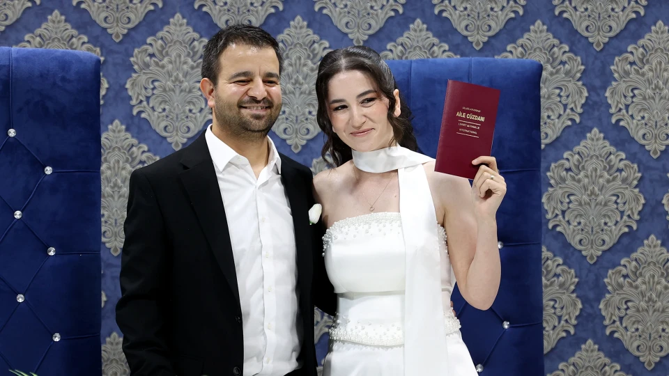 Trakya'da "26.06.2026" yoğunluğu: Özel tarihte "Evet" demek için nikah dairelerine akın ettiler