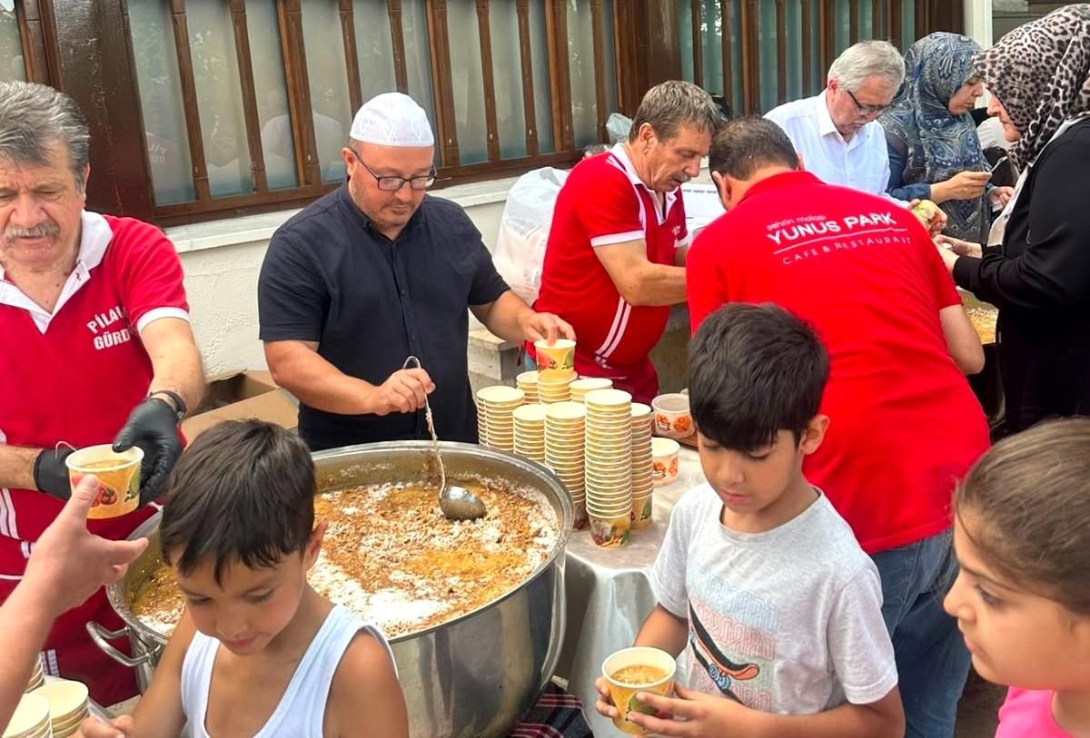 Manisa'da 663 yıllık gelenek Haki Baba Veli Camii'nde yaşatıldı