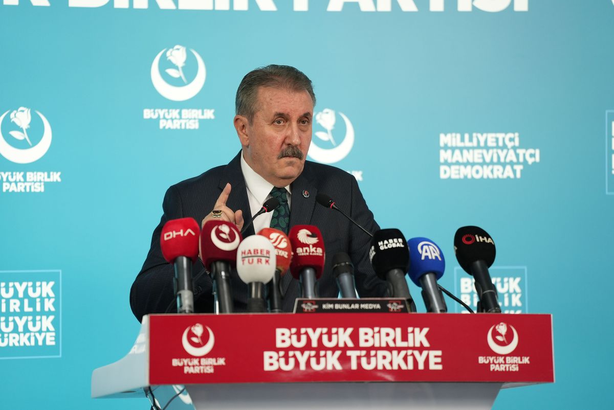 BBP Lideri Destici'den Muhsin Yazıcıoğlu'nun ölümüne ilişkin soruşturma açıklaması: 17 yıl sonra da olsa aydınlatılmasın..