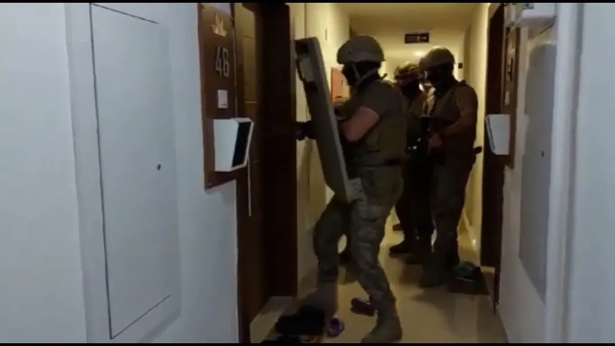 Kırmızı bültenle aranan suç örgütüne 7 ilde operasyon: 54 şüpheliye işlem