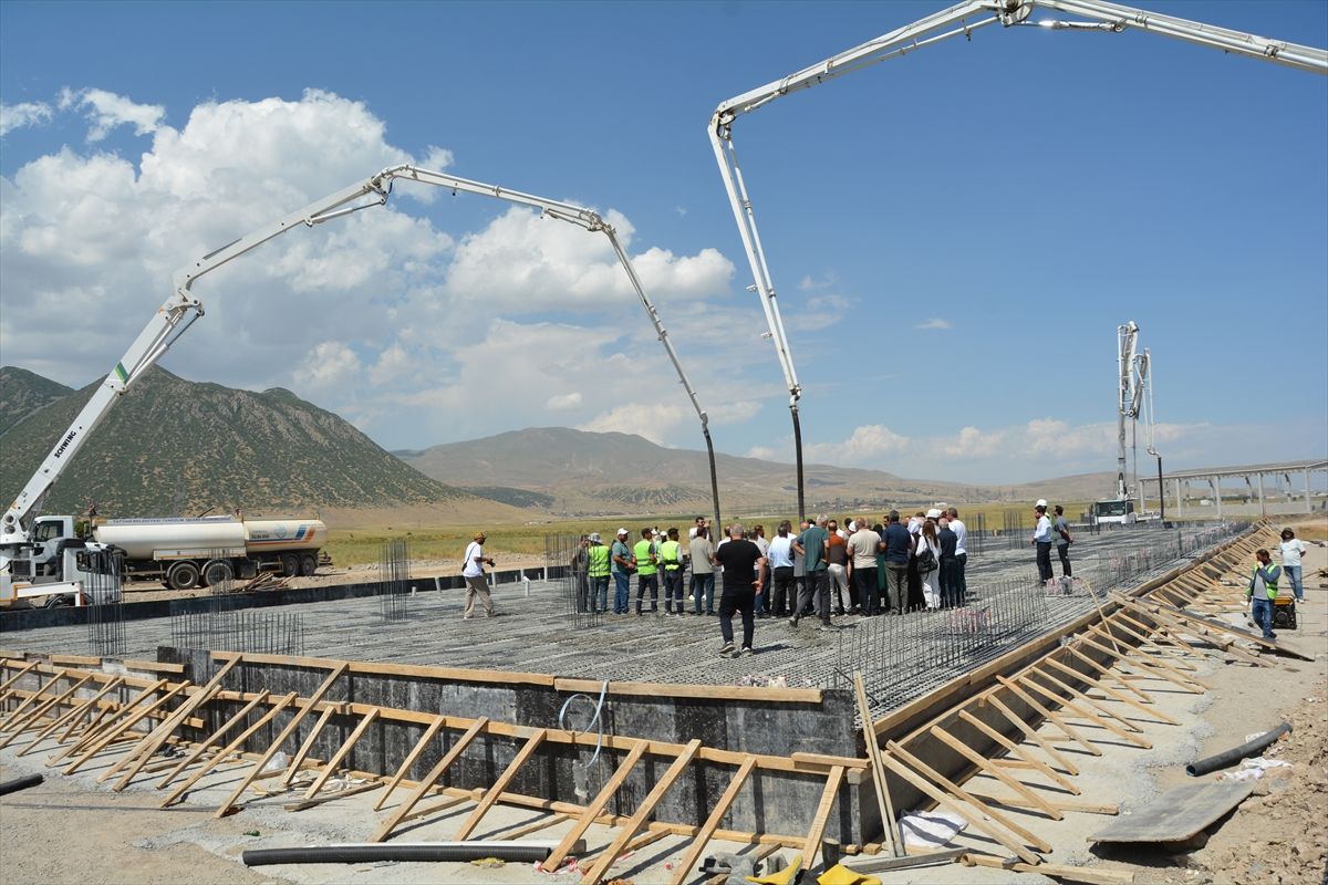 Tatvan'da yeni otogarın temeli atıldı